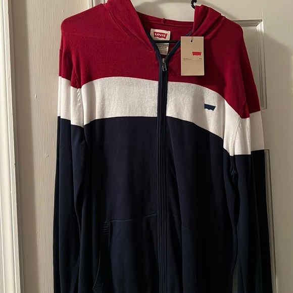 Brand New never worn Mens Medium Levi’s long sleeve zip up